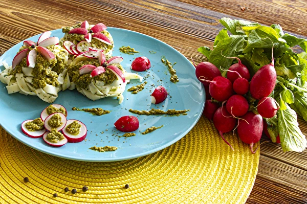 Pesto z reďkovkových listov