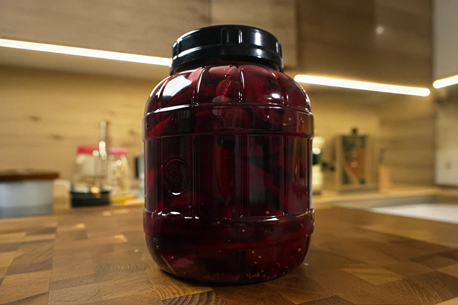 Browin Przepiśnik - Cviklový kvas