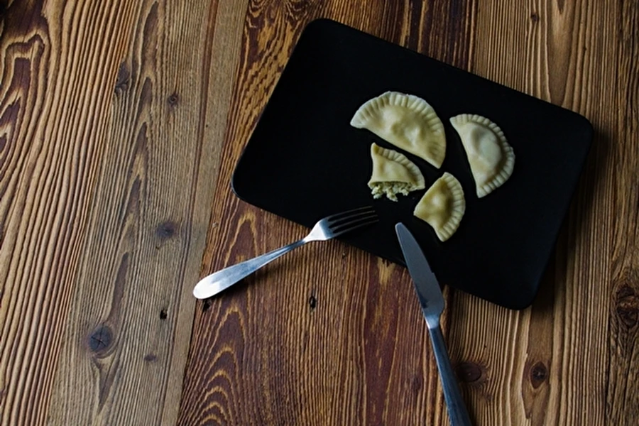 Browin Przepiśnik - Ruské pirohy